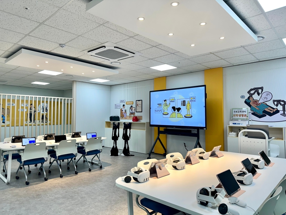 1층 의학생명관.jpg